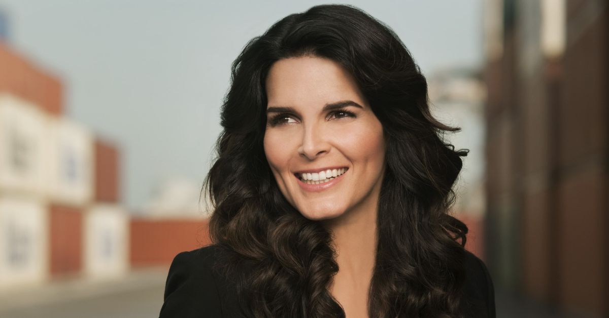 Who Is Angie Harmon Dating? 