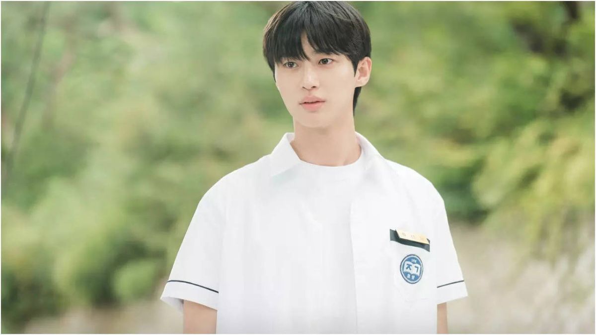 'Lovely Runner' Star Byun Woo Seok Makes Weverse Debut